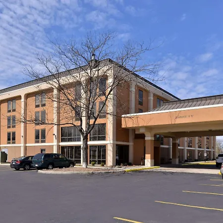Quality Inn & Suites Matteson Near I-57