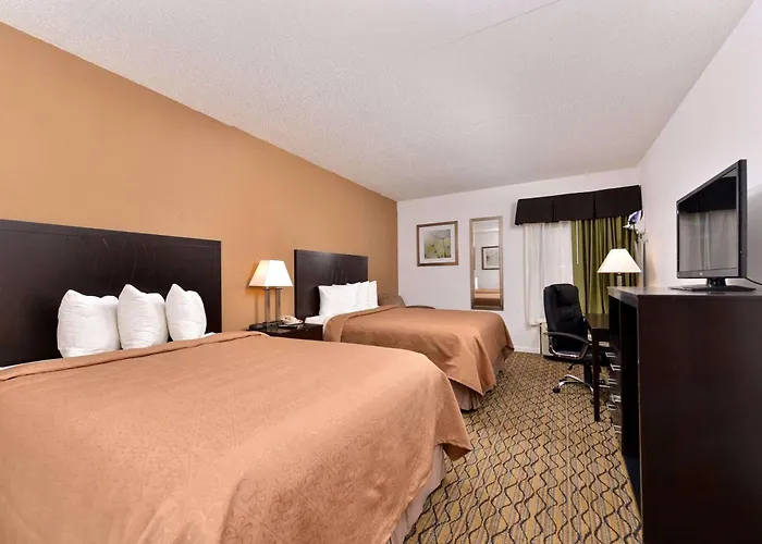 Quality & Near I-57 Hotel