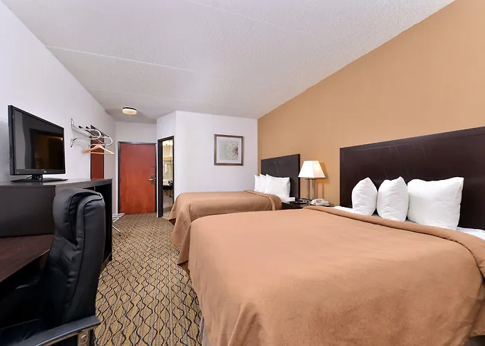 Quality & Near I-57 Hotel 3*