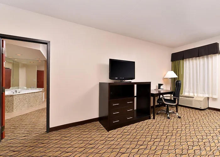 Quality & Near I-57 Hotel Matteson