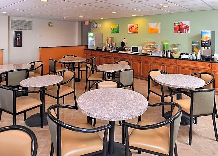 Quality & Near I-57 Hotel
