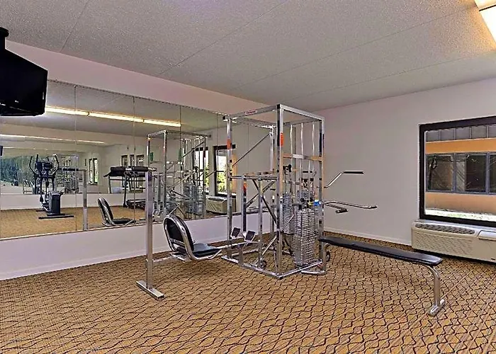 Quality & Near I-57 Hotel