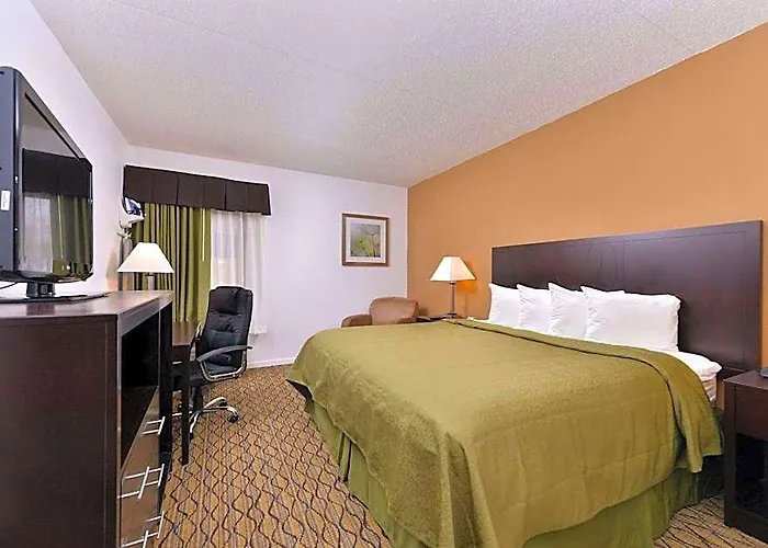 Quality & Near I-57 Hotel 3*