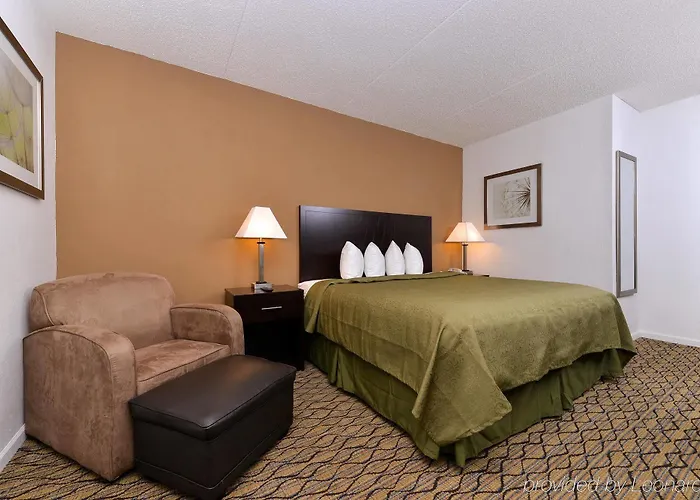 Quality & Near I-57 Hotel 3*
