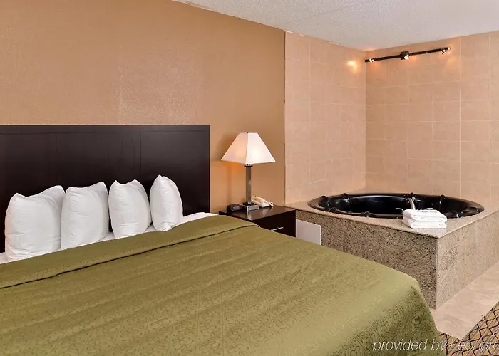 Quality & Near I-57 Hotel 3*